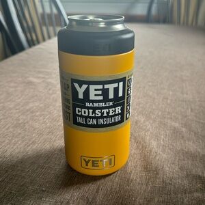 Yeti tall can insulator in the color alpine yellow